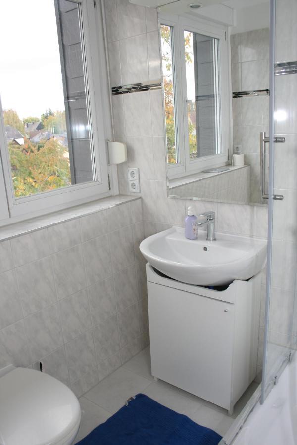 Helles Apartment In Berlin-Mariendorf Bagian luar foto